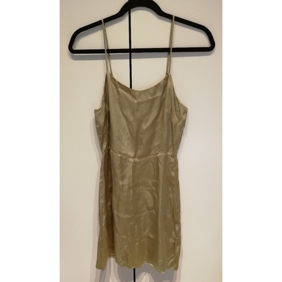 WILFRED Isabelle Dress Olive Beige Mini Silky Cupro Size 2 Aritzia - Picture 2 of 14